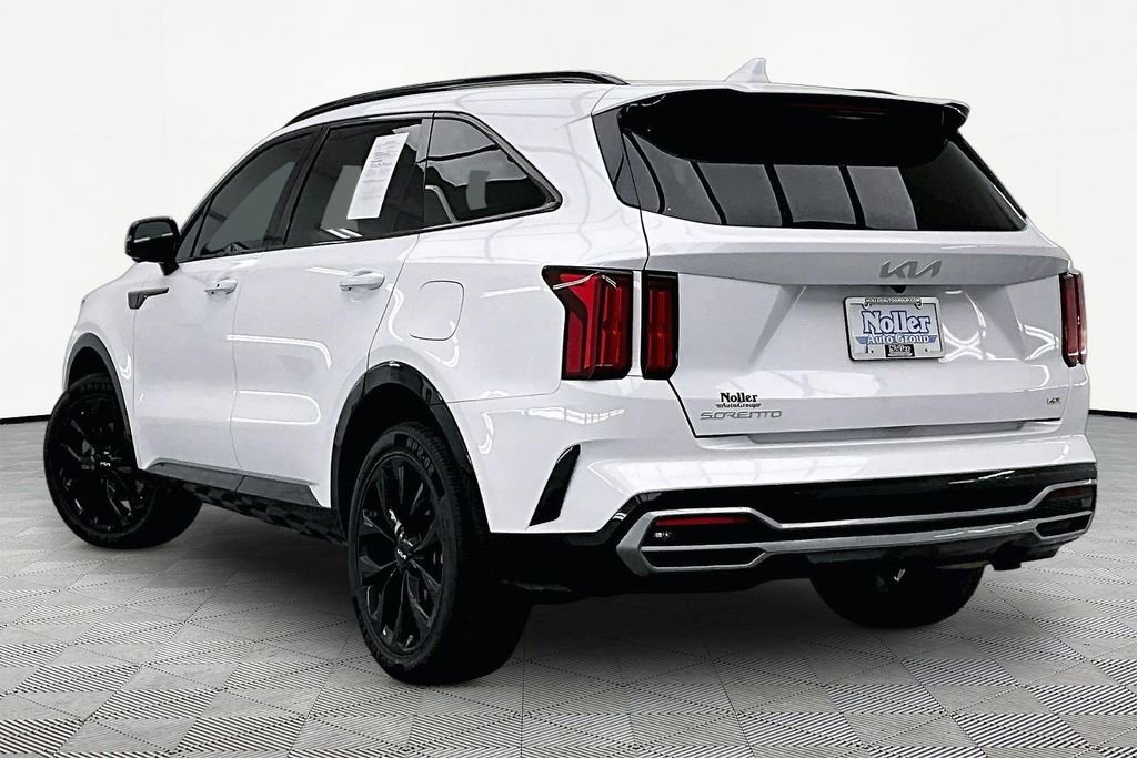 Used 2023 Kia Sorento SX AWD/4WD image 13