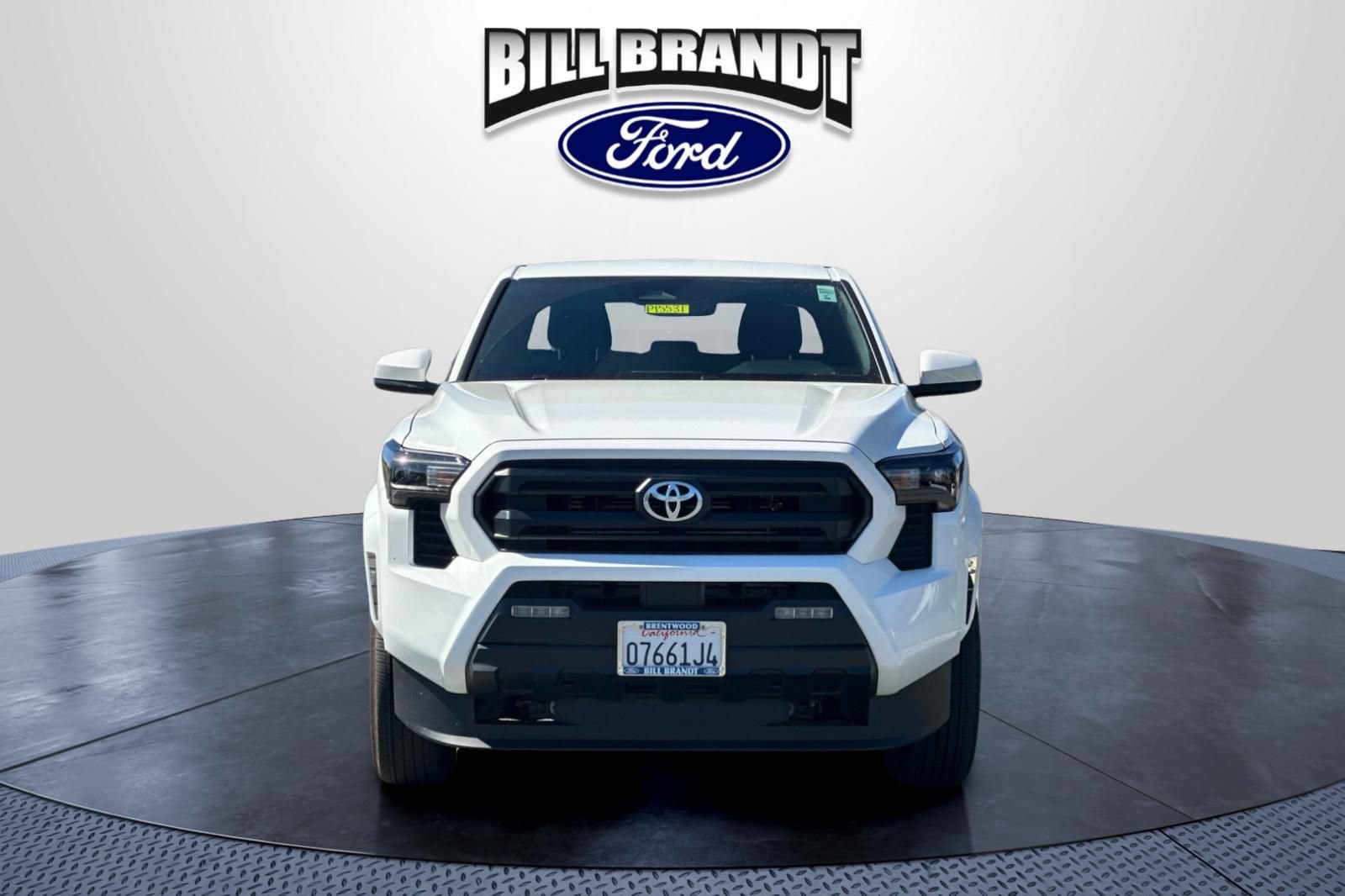 Used 2026 Toyota Tacoma SR5 AWD/4WD image 8