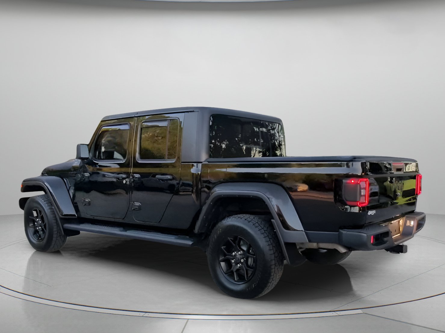 Used 2024 Jeep Gladiator Sport AWD/4WD image 20