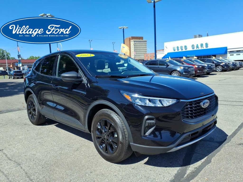 Certified 2024 Ford Escape Active w/ Tech Pack #1 AWD/4WD image 4