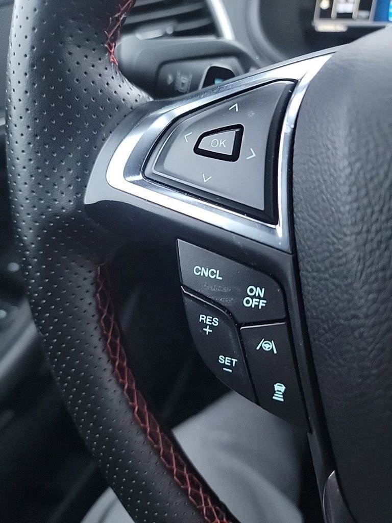 Certified 2022 Ford Edge ST-Line w/ Class II Trailer Tow Package image 41