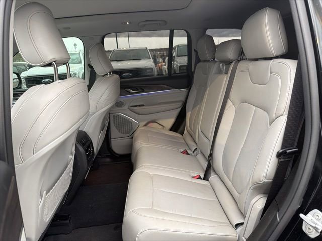 Used 2023 Jeep Grand Cherokee Overland image 13