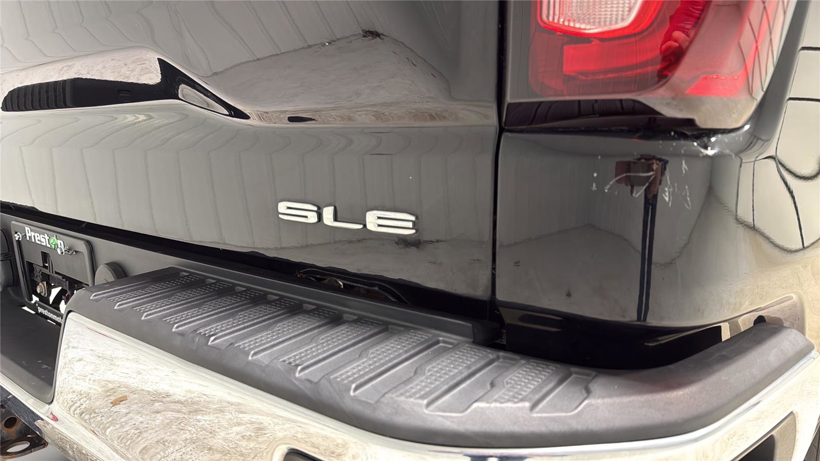 Used 2020 GMC Sierra 1500 SLE w/ SLE Value Package image 20