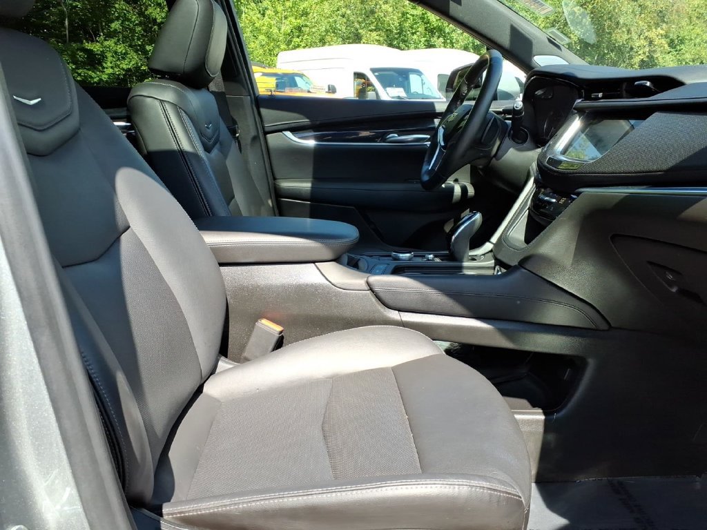 Used 2025 Cadillac XT5 Premium Luxury AWD/4WD image 10