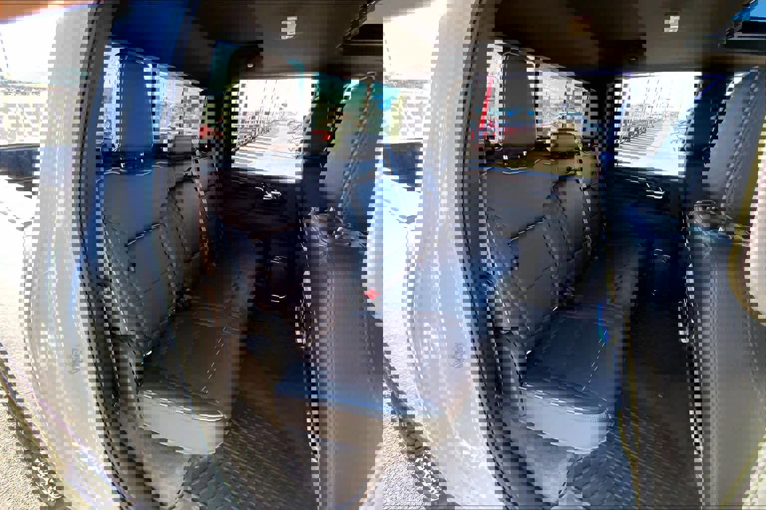 Used 2024 GMC Sierra 2500 Denali w/ Denali Reserve Package image 19