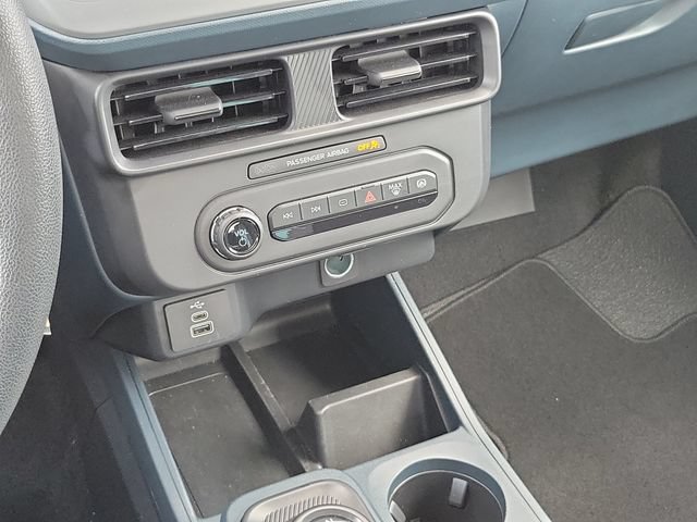 Certified 2025 Ford Maverick XL FWD image 27