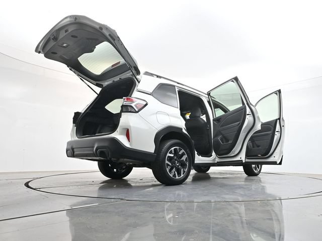 Used 2025 Subaru Forester Premium w/ Convenience Package #1 AWD/4WD image 40
