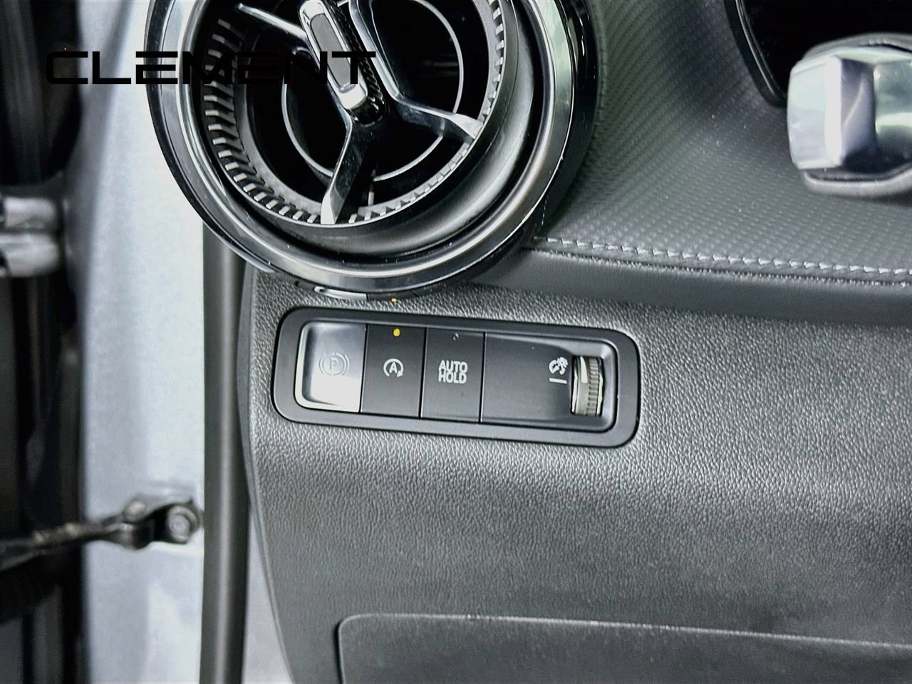 Used 2025 Chevrolet Equinox LT w/ Safety and Technology Package FWD image 14
