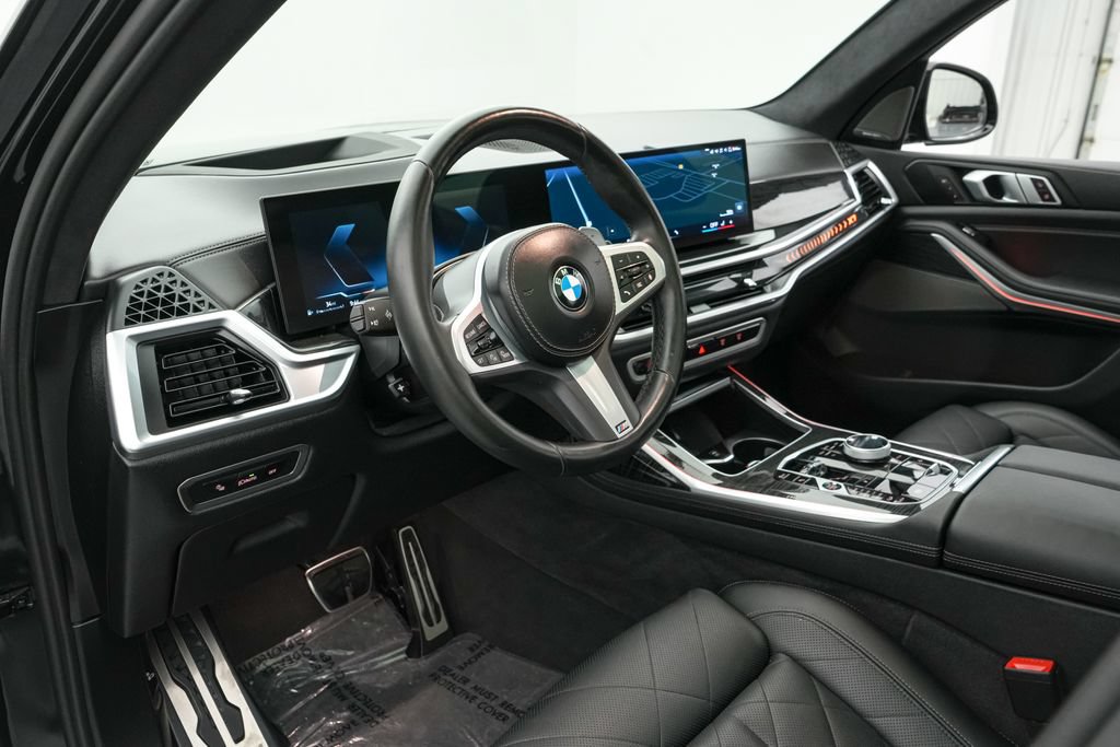 Used 2024 BMW X7 xDrive40i w/ M Sport Package AWD/4WD image 18
