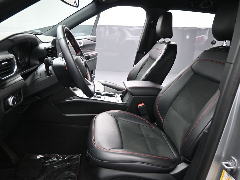 Certified 2023 Ford Explorer ST-Line w/ Class IV Trailer Tow Package image 37