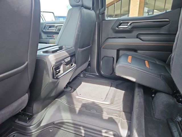 Used 2024 GMC Sierra 1500 AT4 w/ Technology Package image 7
