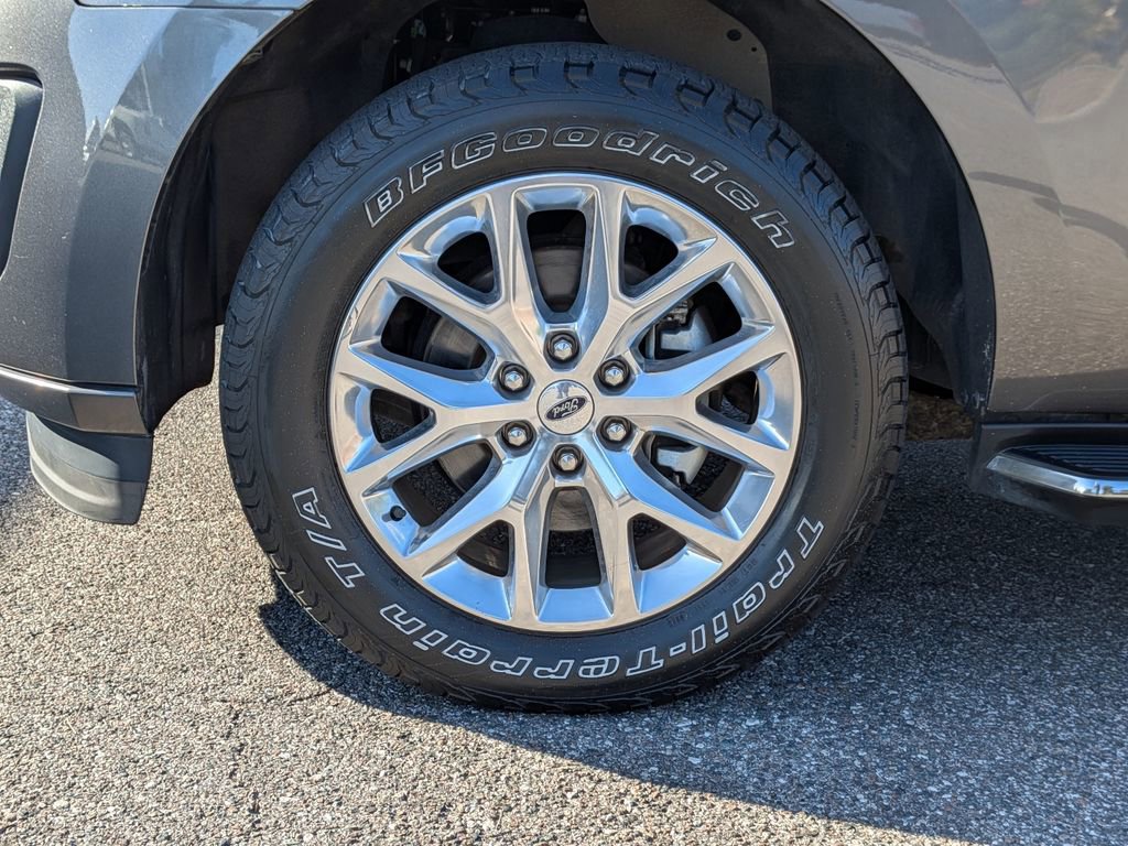 Certified 2021 Ford Expedition XLT image 11