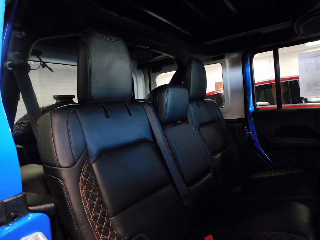 Used 2022 Jeep Wrangler Unlimited Sahara image 36