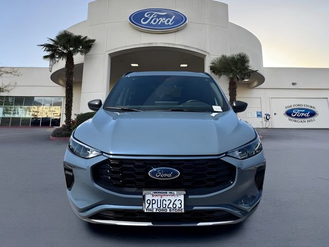 Certified 2024 Ford Escape ST-Line w/ Tech Pack #1 FWD image 3