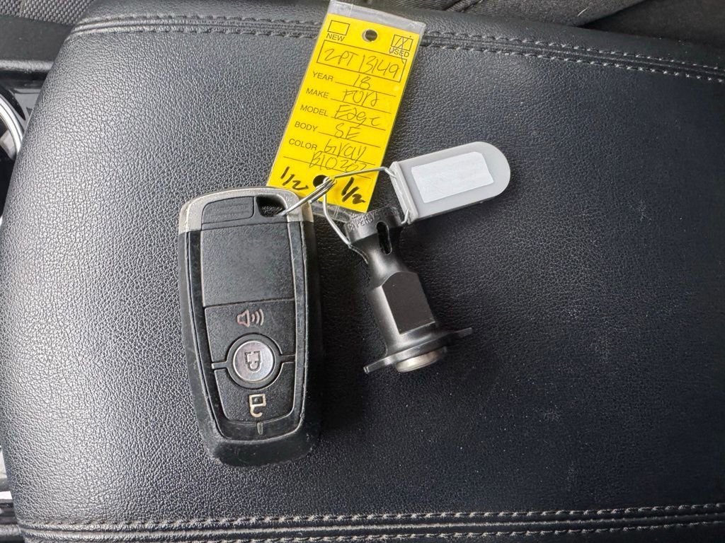 Certified 2018 Ford Edge SE image 12