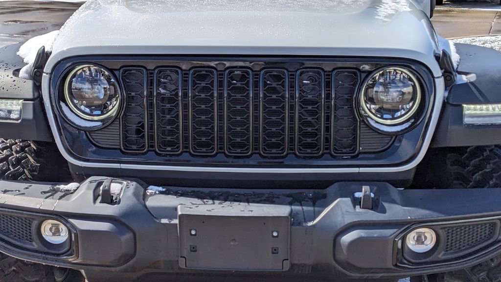 Used 2025 Jeep Wrangler Willys 4xe image 9