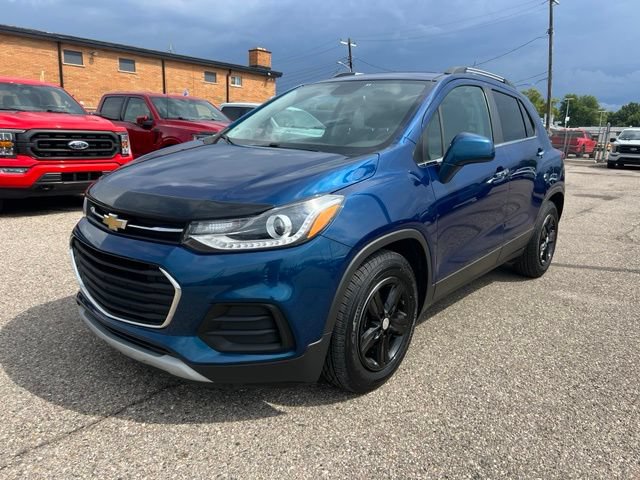 Used 2019 Chevrolet Trax LT w/ Sun & Sound Package FWD image 28