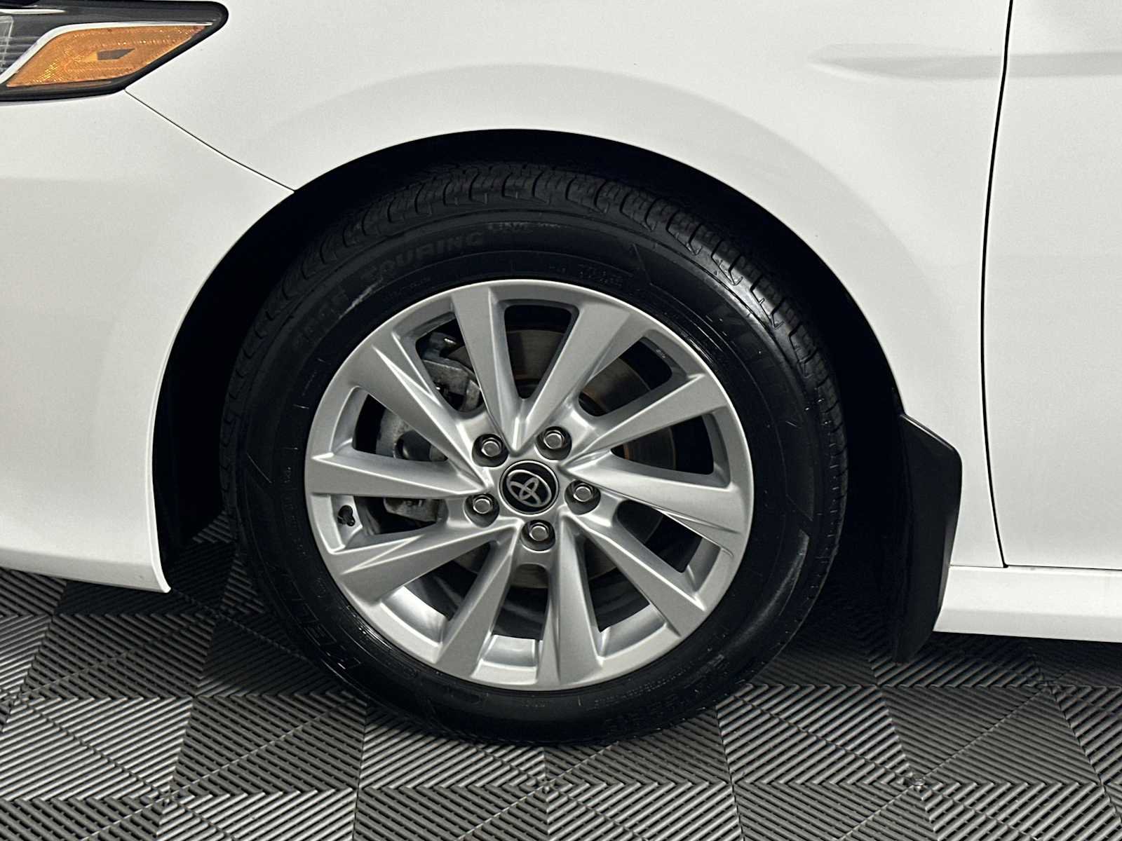 Used 2024 Toyota Camry LE w/ Convenience Package FWD image 16