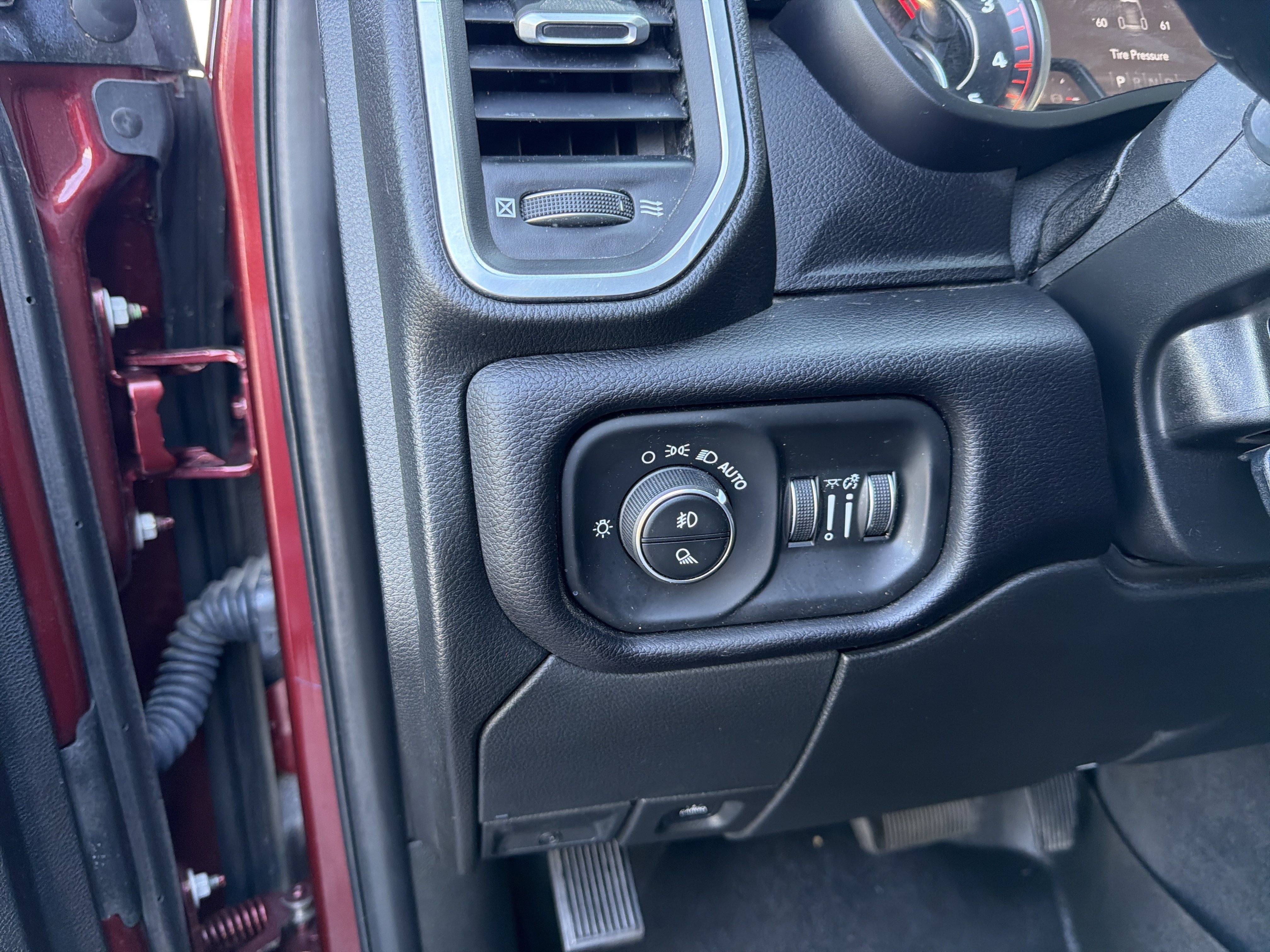 Used 2021 RAM 2500 Laramie AWD/4WD image 25