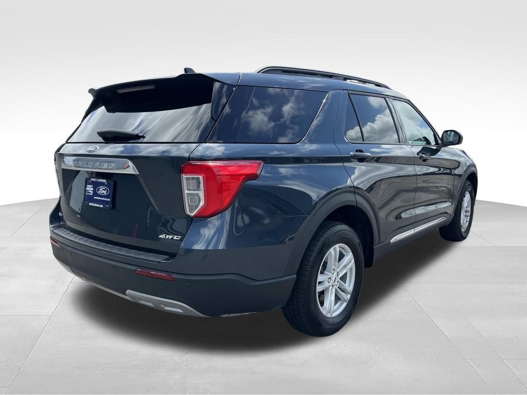 Certified 2024 Ford Explorer XLT w/ Equipment Group 202A AWD/4WD image 3