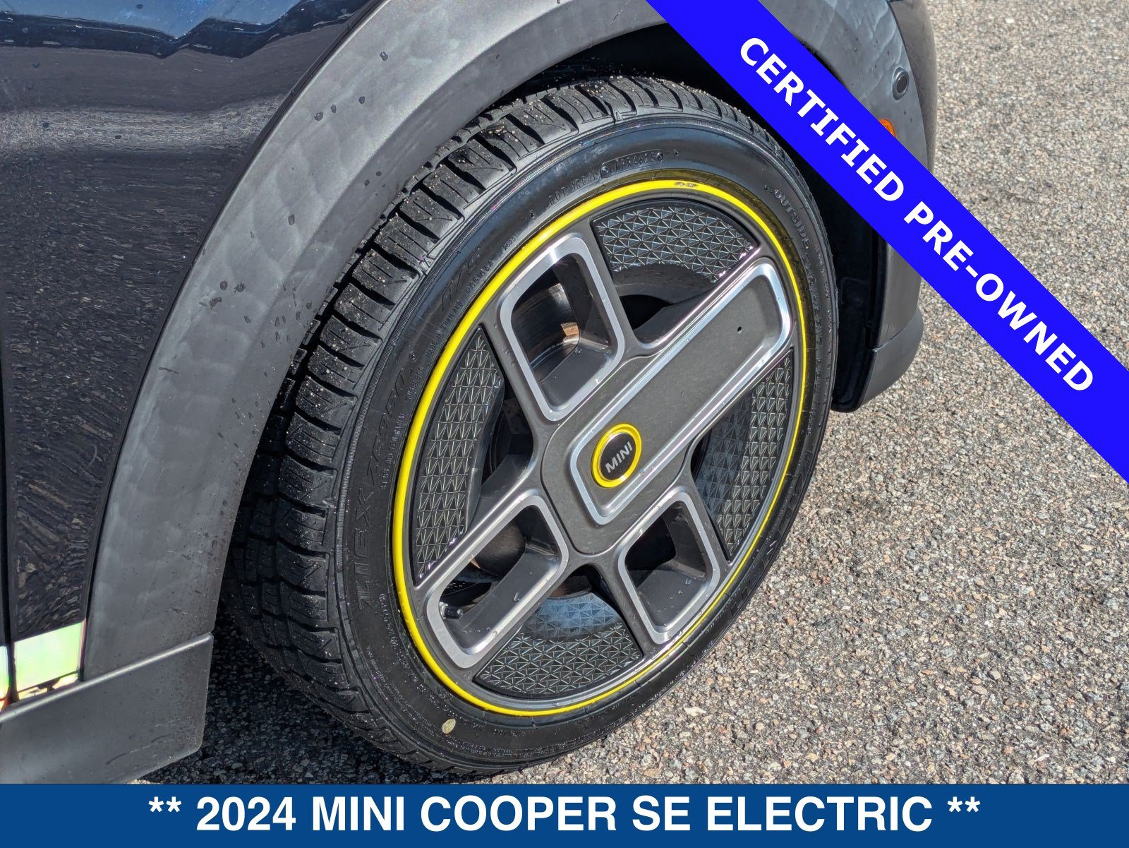 Used 2024 MINI Cooper SE FWD image 13