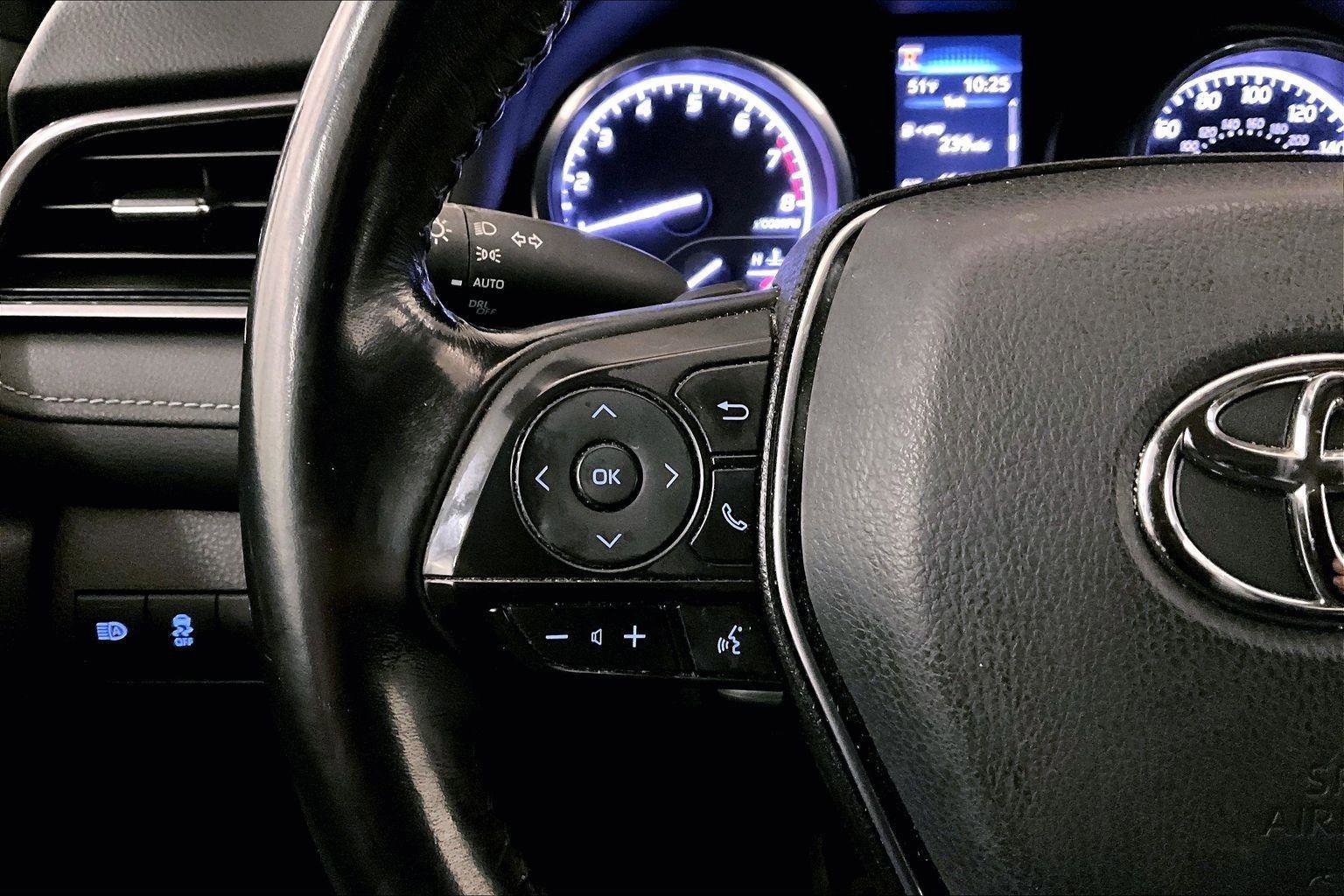 Used 2019 Toyota Camry SE image 17