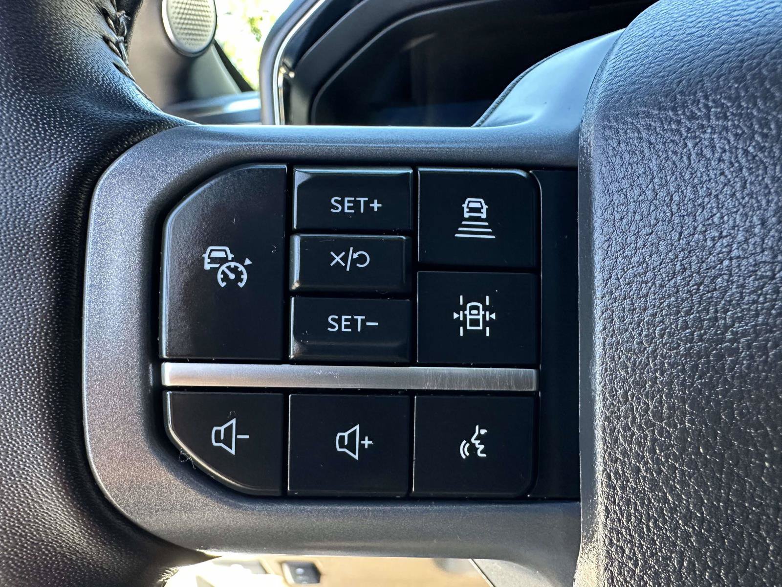 Certified 2024 Ford F250 Lariat w/ Lariat Ultimate Package AWD/4WD image 17