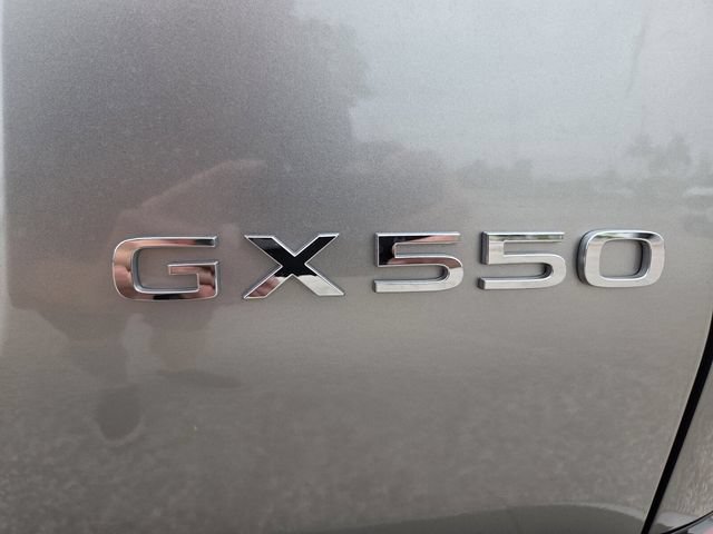 Used 2024 Lexus GX 550 w/ Accessory Package (2T) AWD/4WD image 16