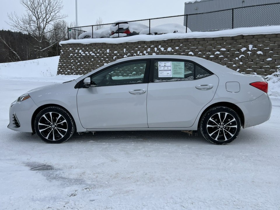 Used 2017 Toyota Corolla SE image 5