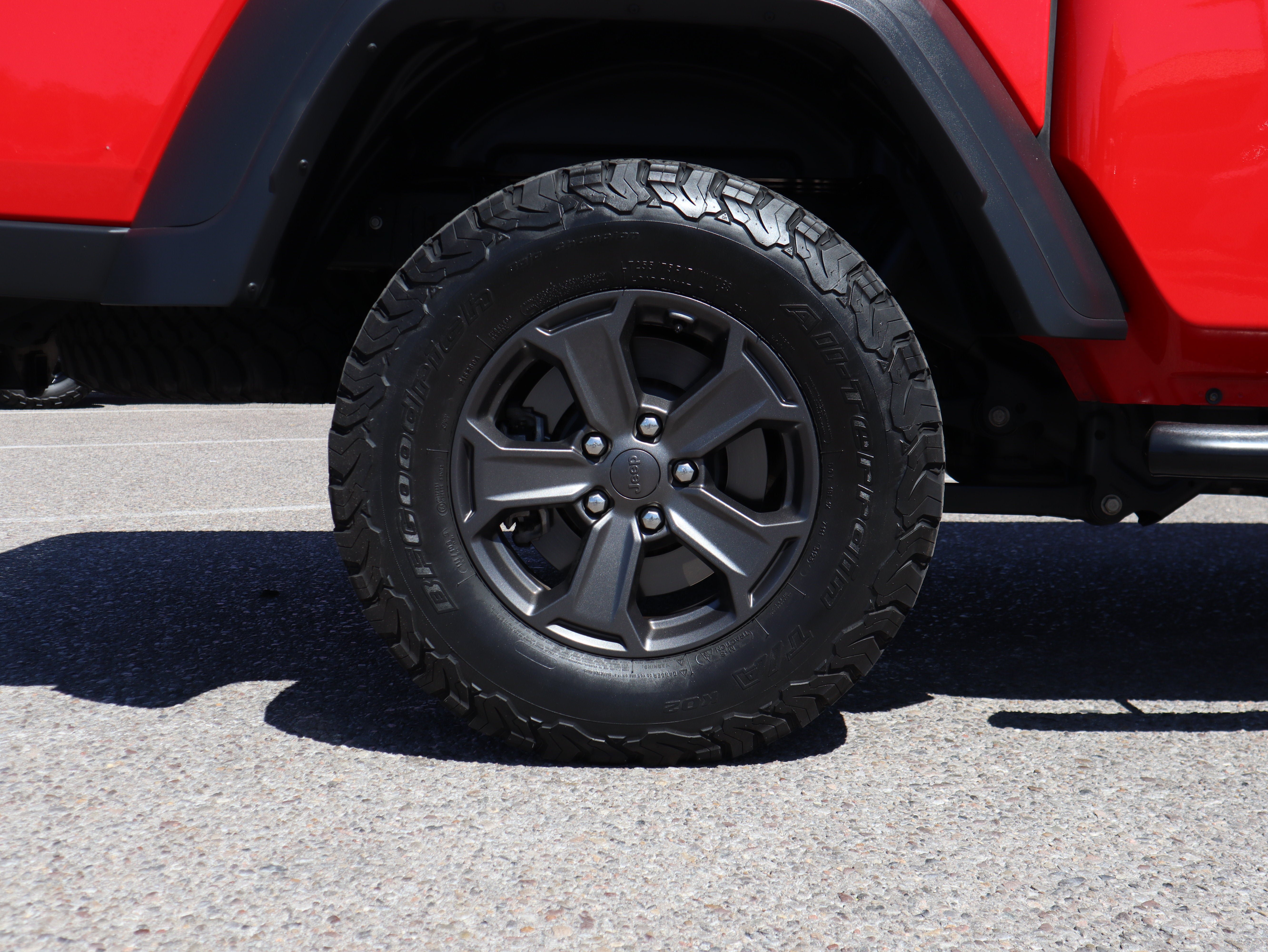 Used 2020 Jeep Gladiator Sport w/ Quick Order Package 24S AWD/4WD image 12