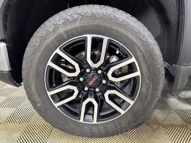 Used 2025 GMC Sierra 1500 AT4 w/ AT4 Premium Package AWD/4WD image 9