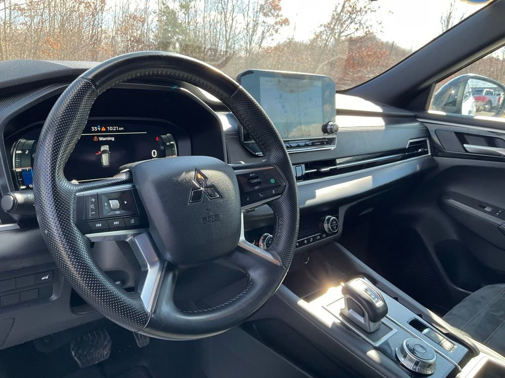 Used 2023 Mitsubishi Outlander SE Black Edition image 21