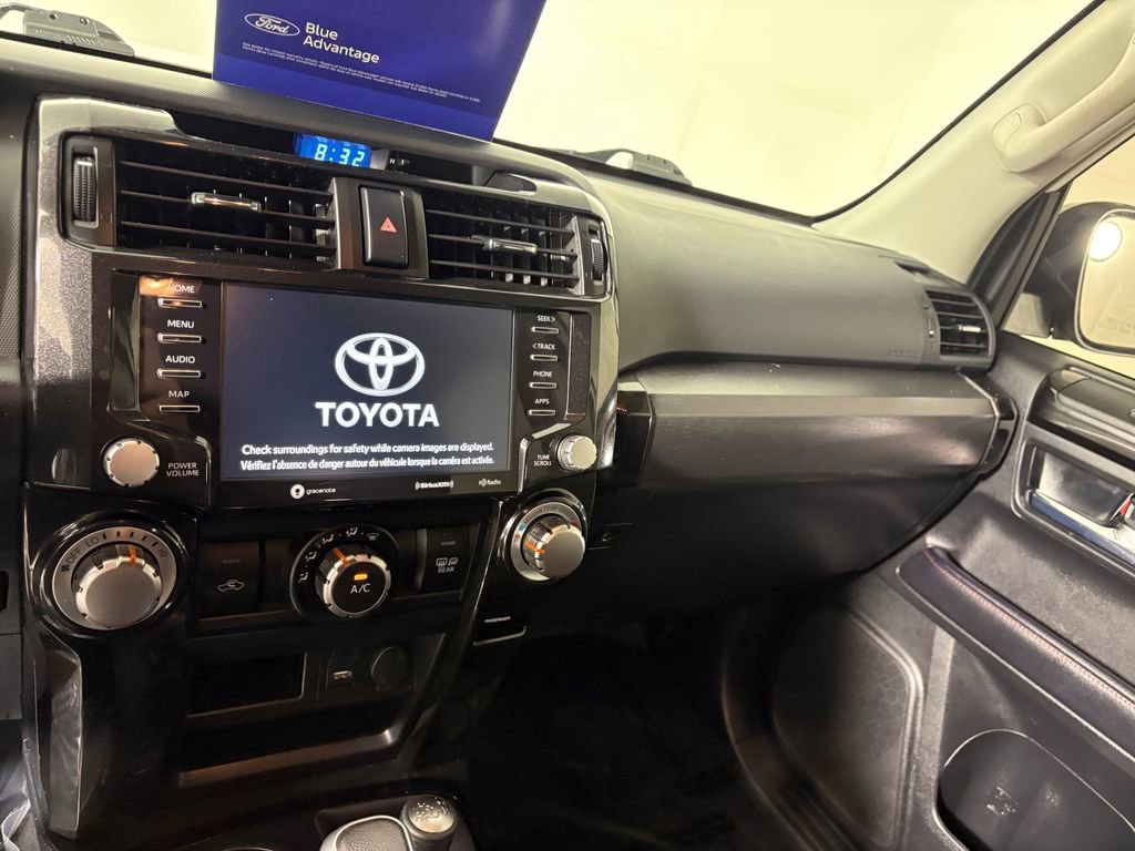 Used 2022 Toyota 4Runner TRD Off-Road AWD/4WD image 18