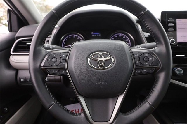 Used 2022 Toyota Camry SE image 11