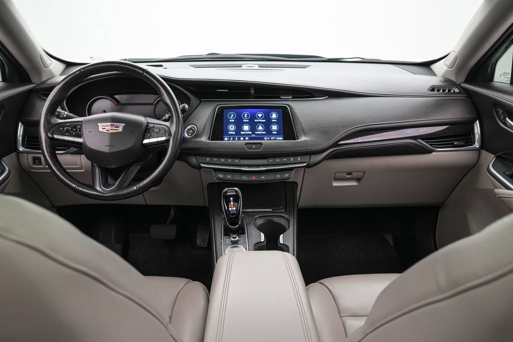 Used 2023 Cadillac XT4 Premium Luxury FWD image 14