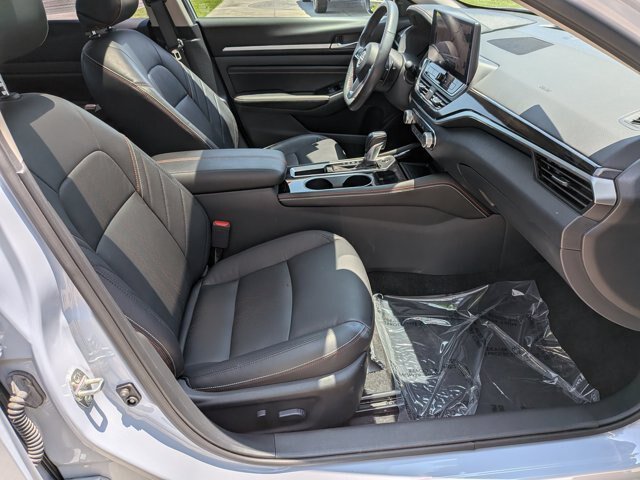 Used 2023 Nissan Altima 2.5 SR w/ SR Premium Package FWD image 37