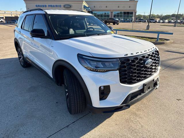 Certified 2025 Ford Explorer ST-Line AWD/4WD image 19