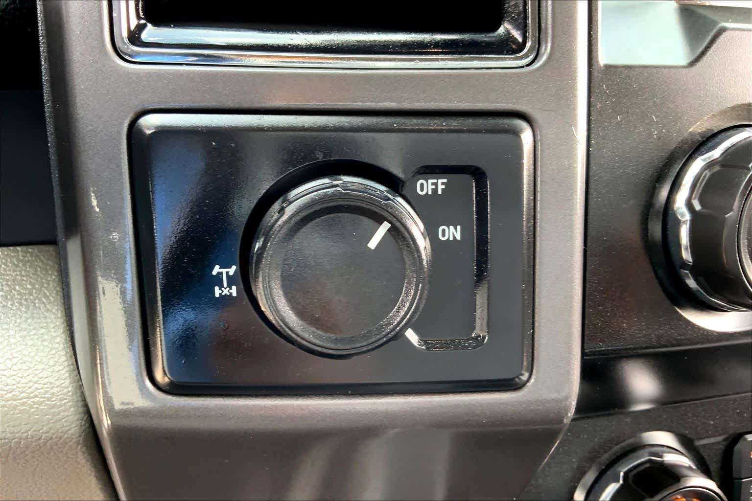 Certified 2020 Ford F150 XLT w/ Equipment Group 302A Luxury RWD image 30