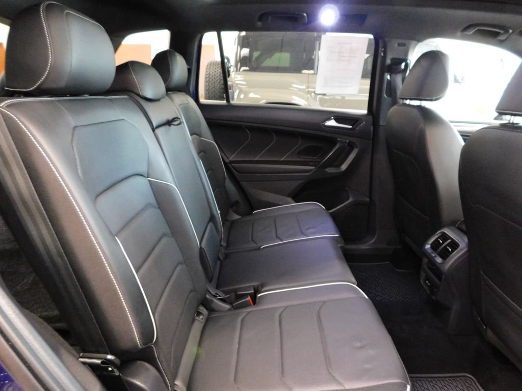 Used 2022 Volkswagen Tiguan SEL R-Line AWD/4WD image 49