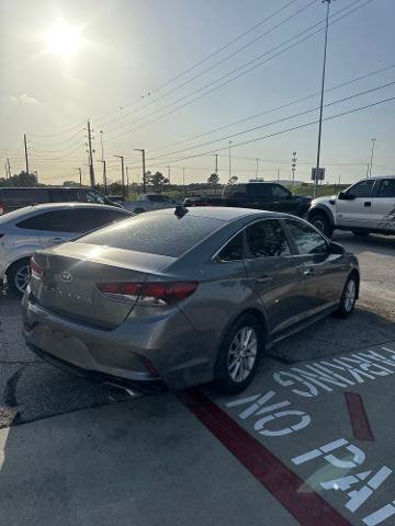 Used 2018 Hyundai Sonata SE FWD image 3