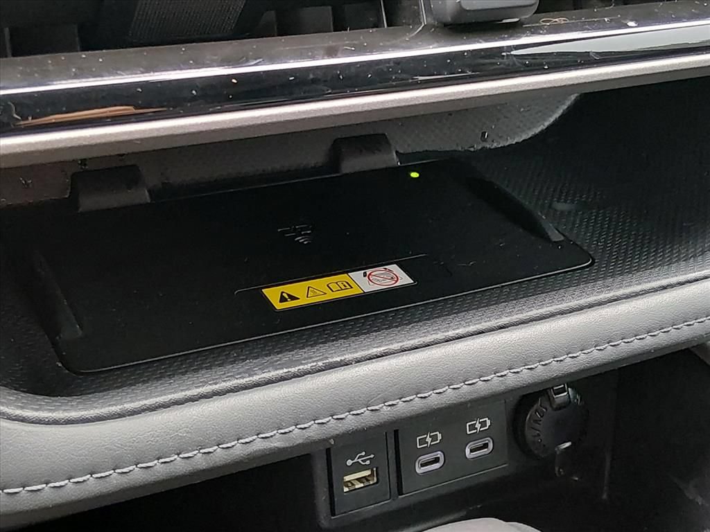 Used 2023 Toyota Highlander XLE FWD image 21