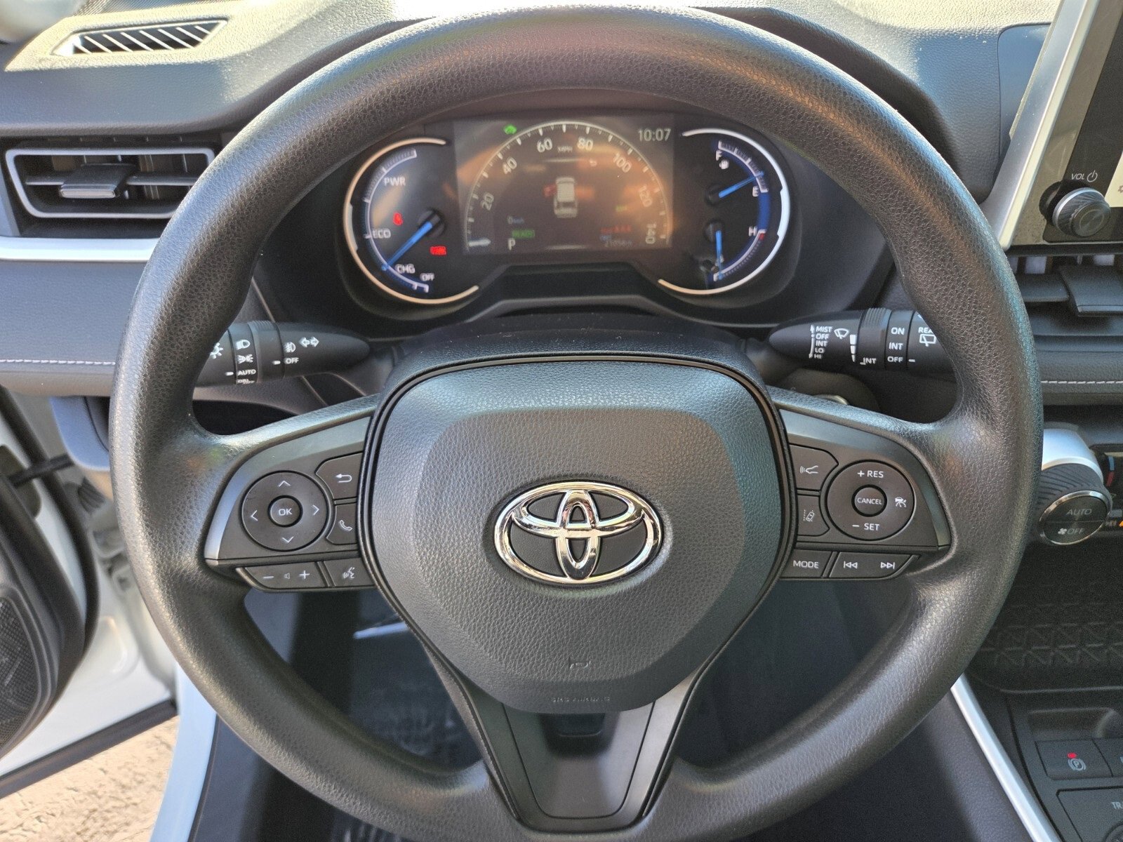 Used 2023 Toyota RAV4 AWD Hybrid image 18