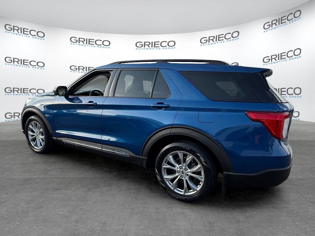 Certified 2022 Ford Explorer XLT w/ Equipment Group 202A RWD image 5