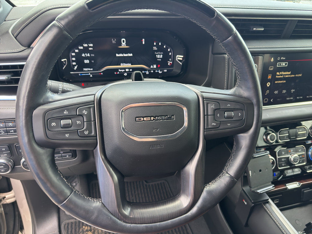 Used 2023 GMC Yukon XL Denali Ultimate AWD/4WD image 12