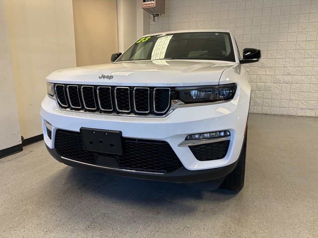 Used 2023 Jeep Grand Cherokee Limited w/ Trailer Tow Prep Group (B) image 13