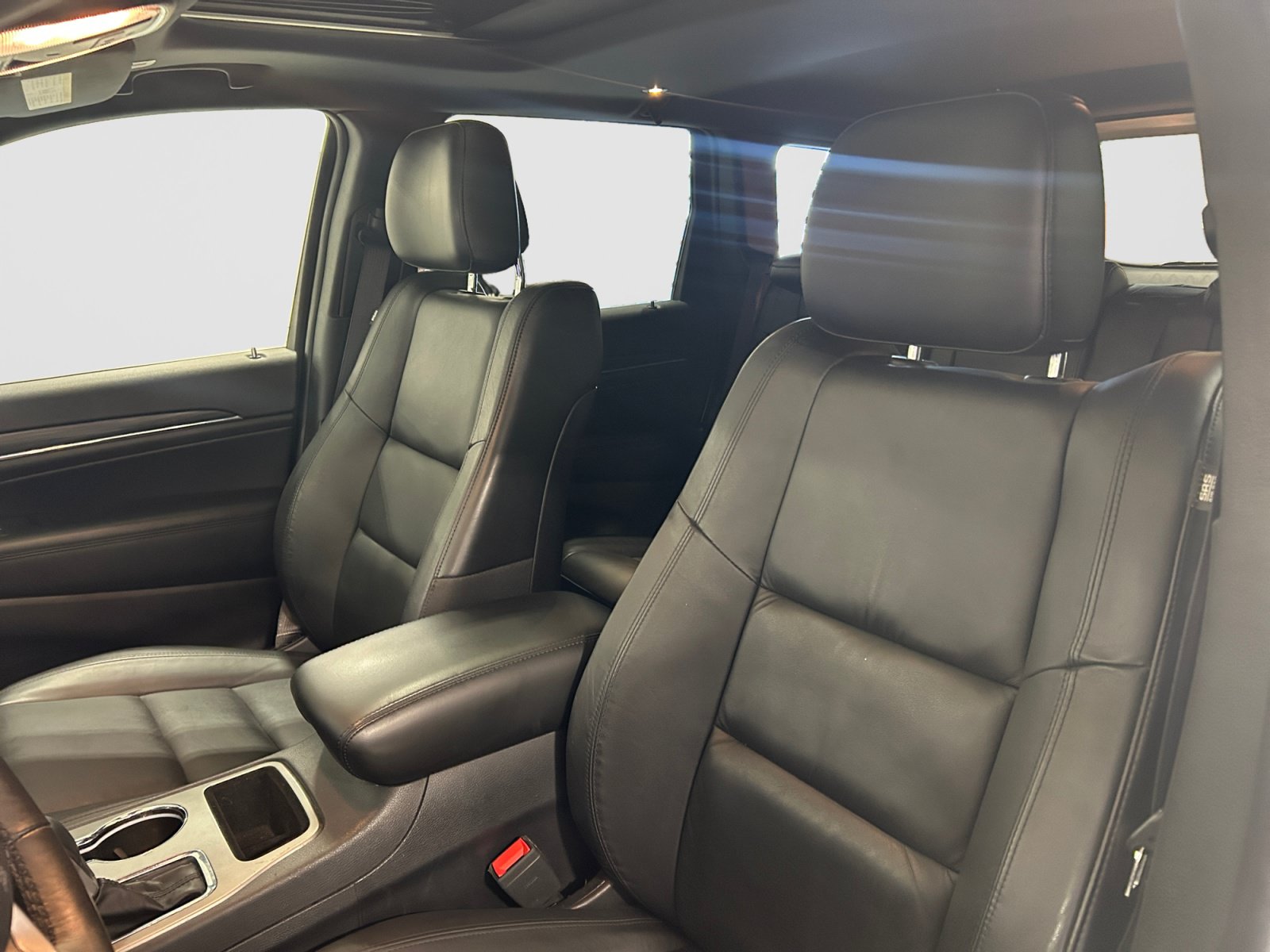 Used 2020 Jeep Grand Cherokee Limited RWD image 18