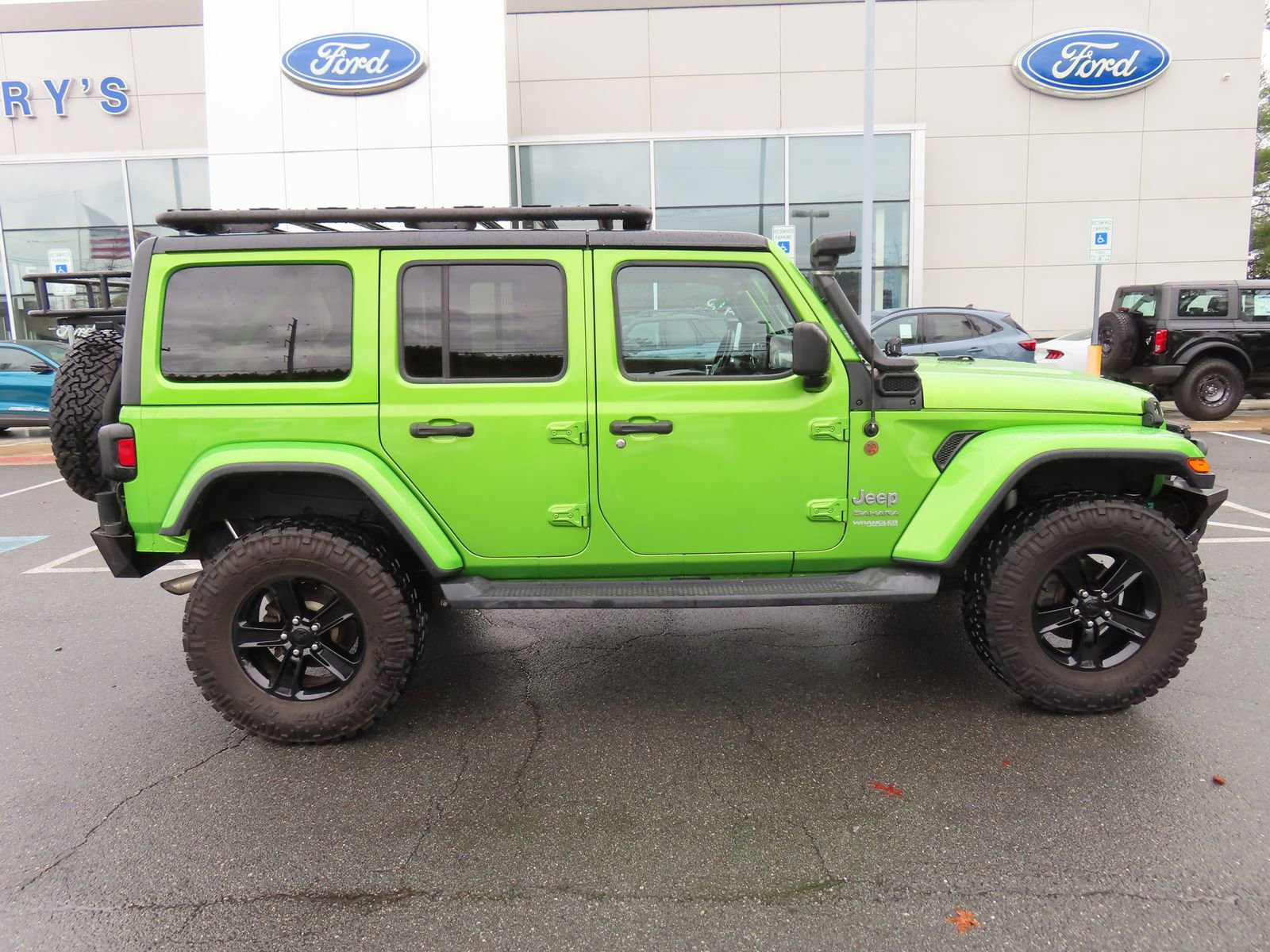 Used 2019 Jeep Wrangler Unlimited Sahara image 8