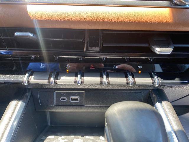 Used 2024 GMC Canyon AT4 w/ AT4 Premium Package AWD/4WD image 21