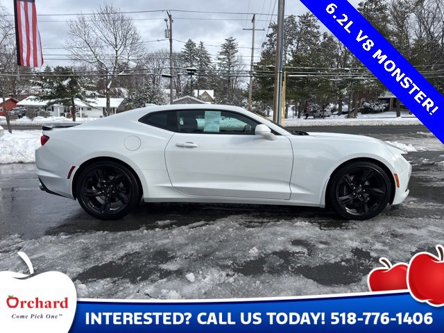 Used 2021 Chevrolet Camaro LT w/ Technology Package image 5