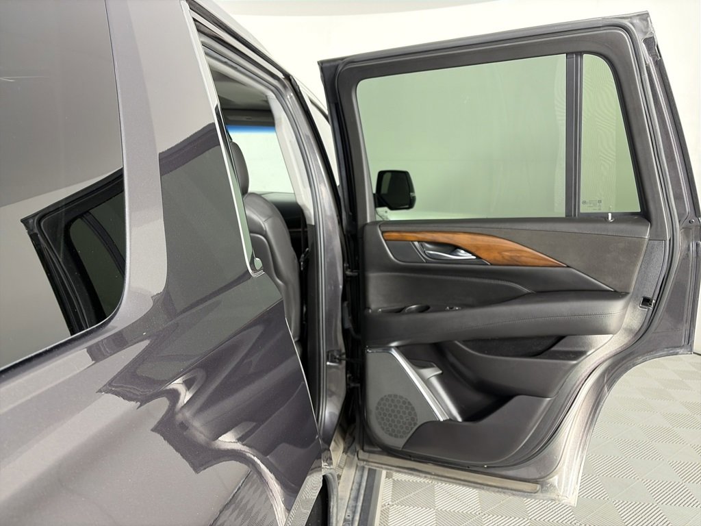 Used 2018 Cadillac Escalade Premium Luxury image 28